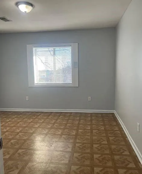 305 W Oak St — Photo 16