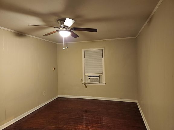 2nd image of 4534 Prairie St