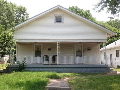 1st image of 3855 Byram Ave