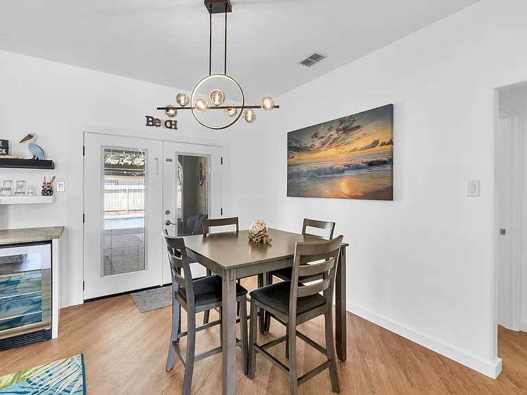 15829 Vincent Dr — Photo 14