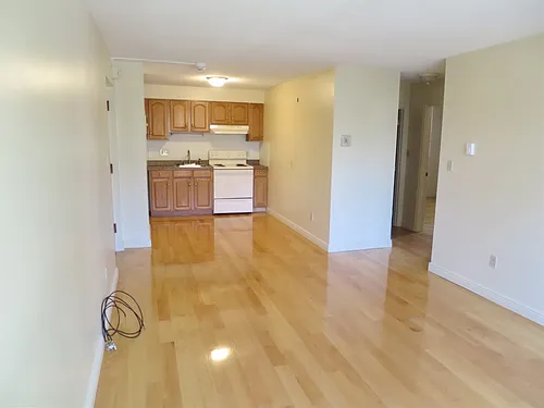 21 Franklin St #8 Photo 1