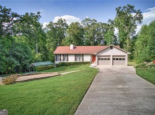 430 Oakleaf Trl, Suwanee, GA 30024