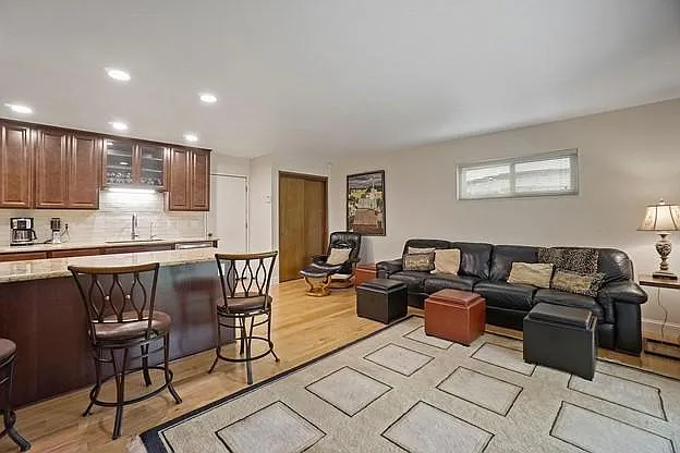1806 Colette St — Photo 2