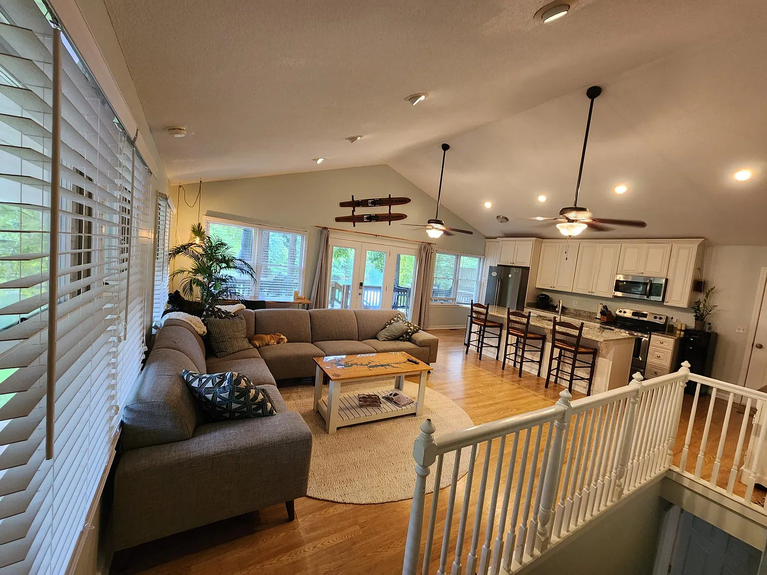 3 bed, 1560 sqft, $2,650 — Photo 2
