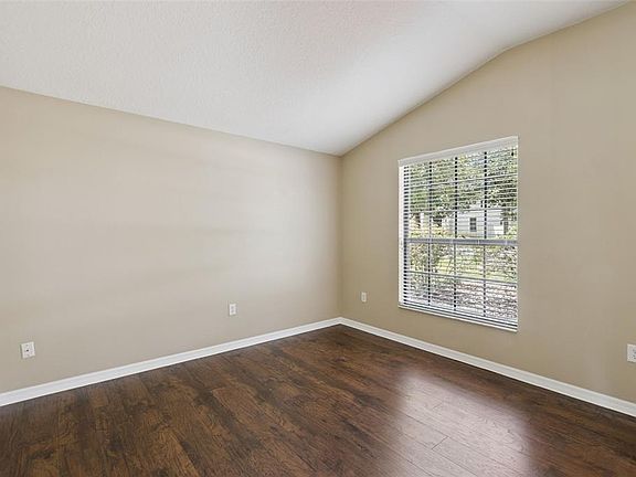 5th image of 1106 NATURAL OAKS DRIVE