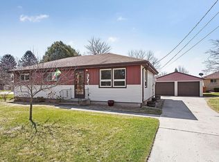 2419 17th St, Two Rivers, WI 54241