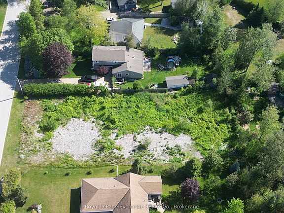 4th image of 284 Huron Rd