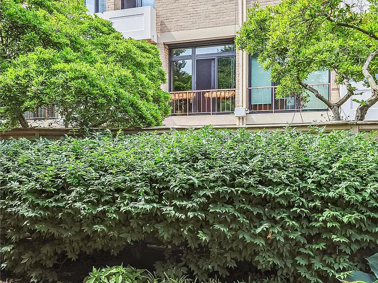 335 N St SW #335 — Photo 20