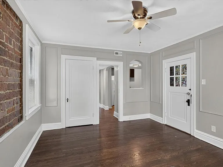 1949 Alfred Ave #1S — Photo 6
