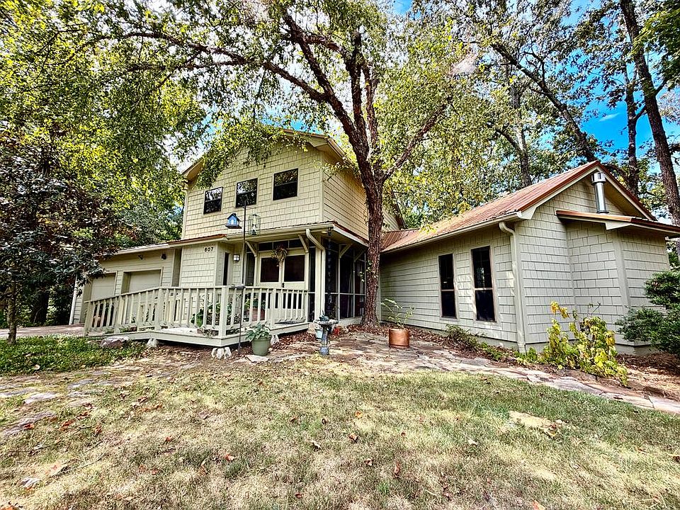 1st image of 607 Ridgewood Manor Dr