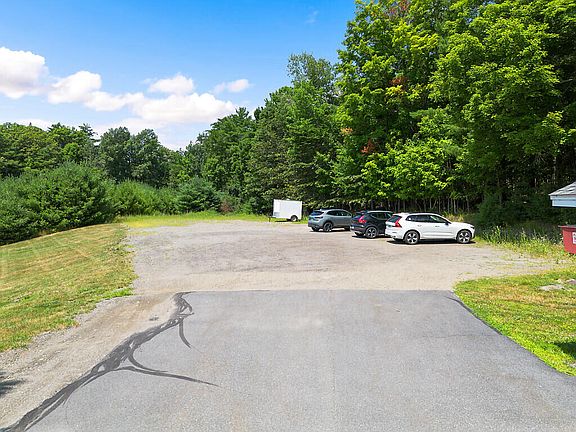 3rd image of 6 Arrowhead Drive #114