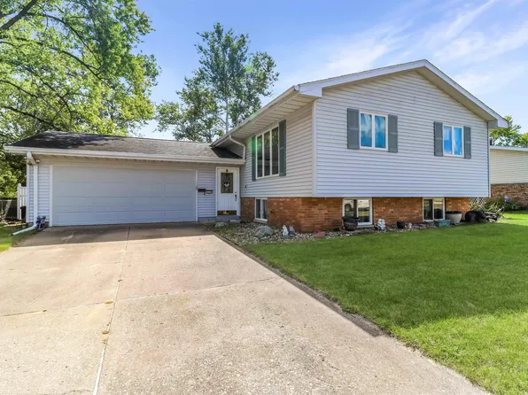2206 W Virginia Ave, Peoria, IL 61604