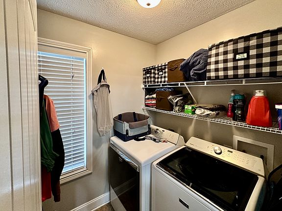 5th image of 1850 Macarther Way