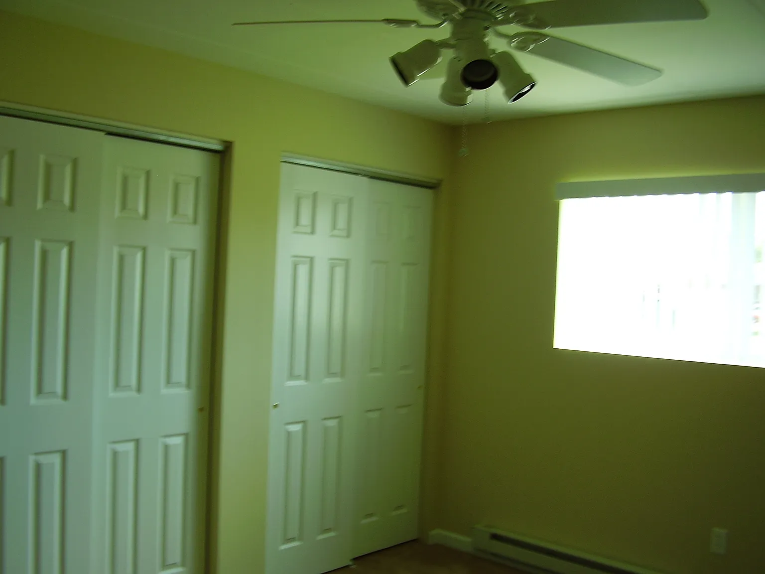 Williamsburg Square Apartments — Photo 3
