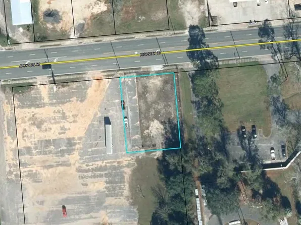 1211 Jackson Ave, Chipley, FL 32428
