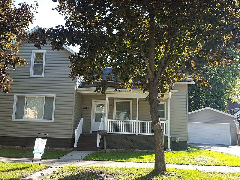 1st image of 600 N McLellan St