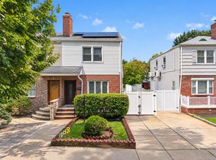 5618 185th St, Fresh Meadows, NY 11365
