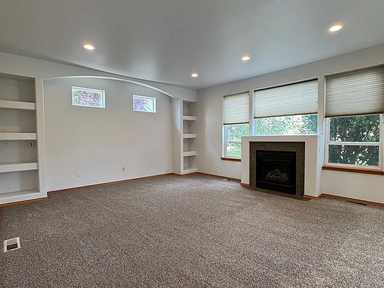 2210 N Clearview Dr — Photo 17