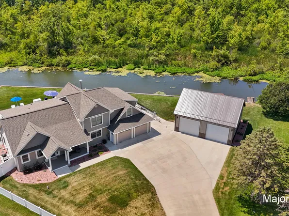 291 Lake Point Dr, Lake Odessa, MI 48849