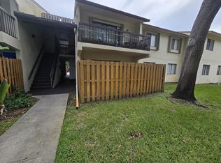 3402 Gardens East Dr APT 16A, Palm Beach Gardens, FL 33410