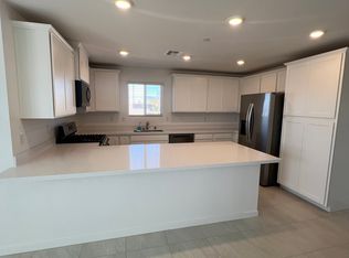5909 Teeter St, North Las Vegas, NV 89081