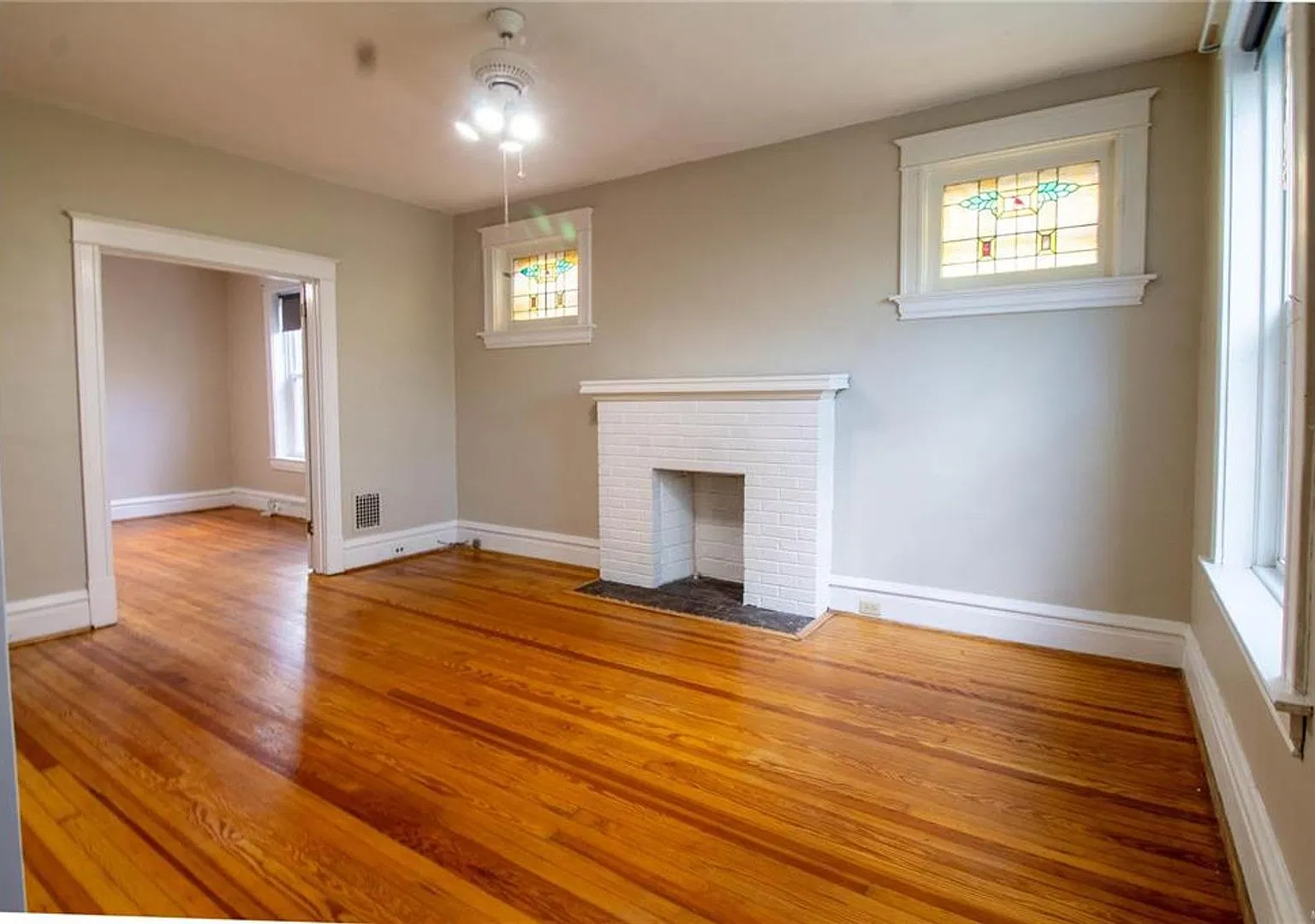 S Kingshighway 5307-5309 — Photo 3