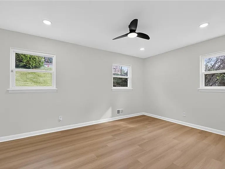 2967 Flat Shoals Rd — Photo 24