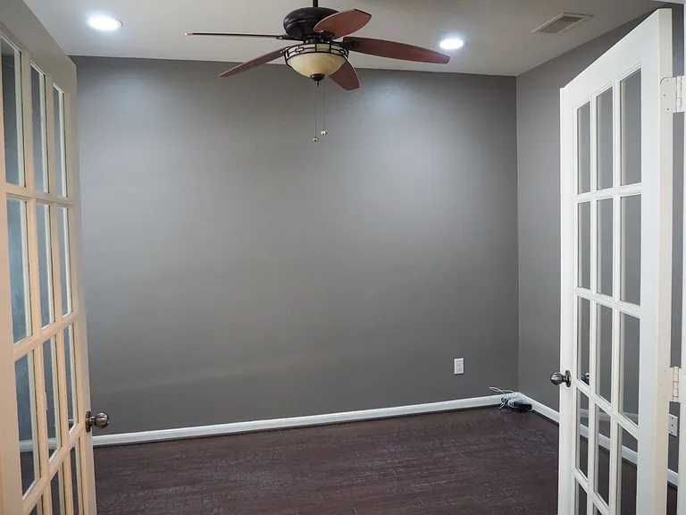 28607 Green Hedge Dr — Photo 24