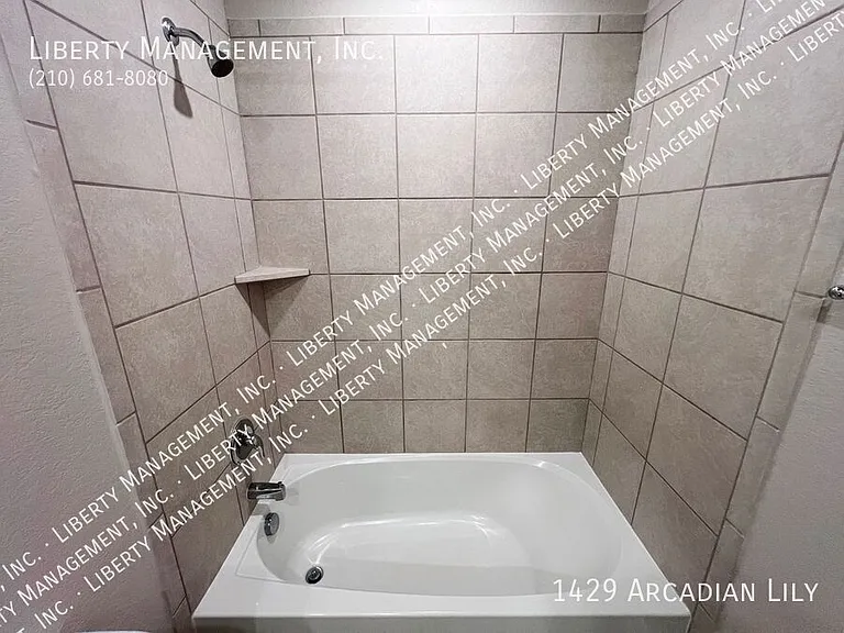 1429 Arcadian Lily — Photo 36
