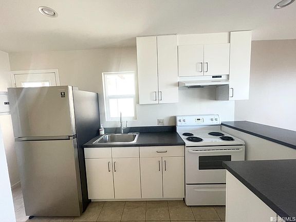 4th image of 723-727 N Point St
