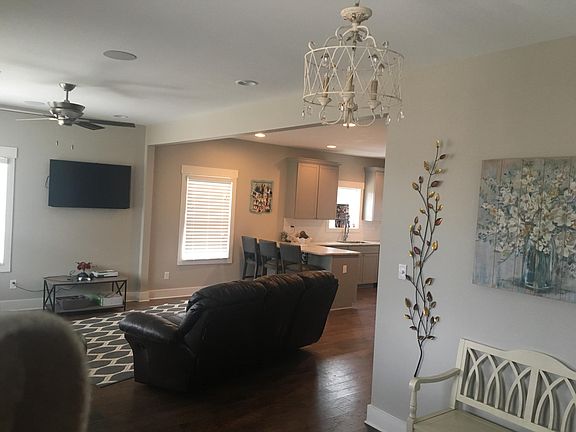 Resembles new house