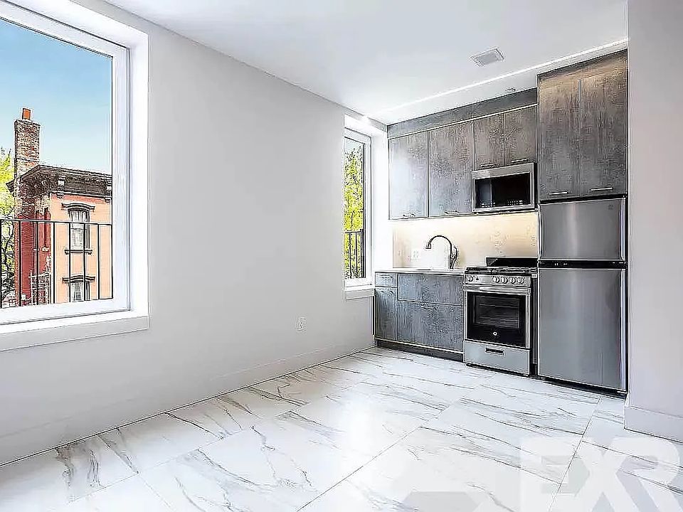 1st image of 152 Boerum St #3R