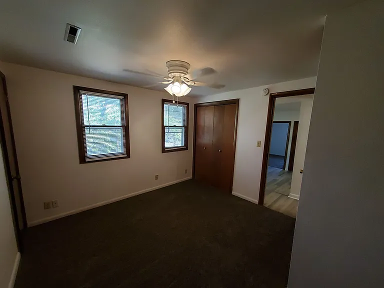 Walnut St 2115 — Photo 16