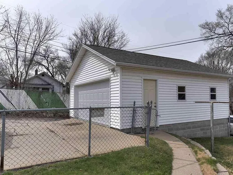 4327 Chicago St — Photo 13