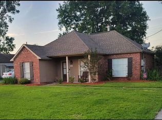 18504 Perkins Oak Rd, Prairieville, LA 70769