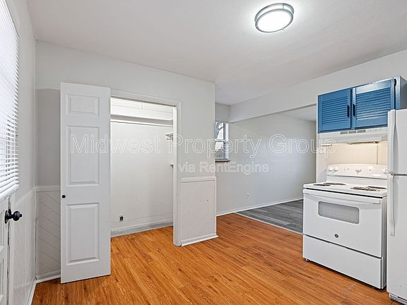 4th image of 1414 E Pitman Ave