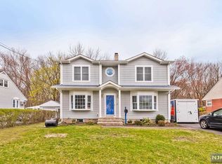 663 Newcomb Rd, Ridgewood, NJ 07450