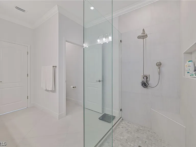 15550 Pascolo Ln — Photo 24