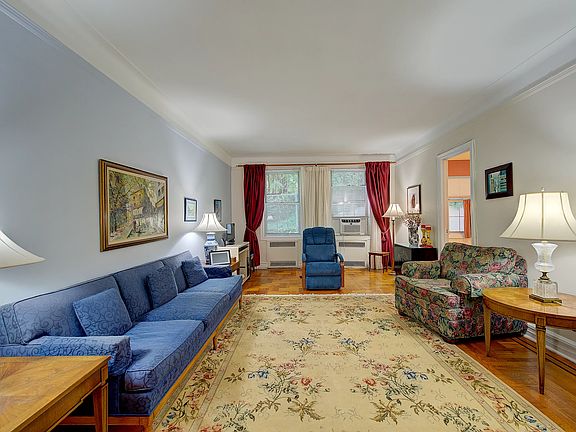 4th image of 117 Park Ln S #B1e