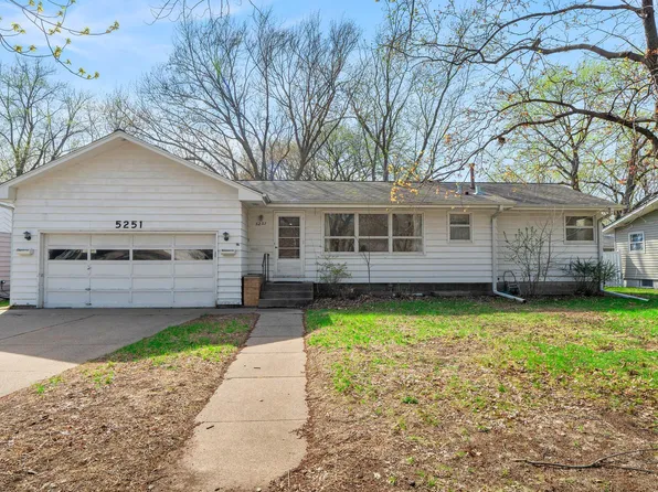 5251 Quebec Ave N, New Hope, MN 55428