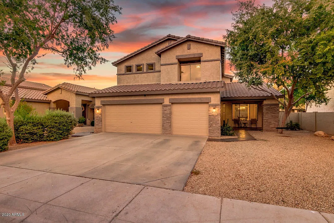 5 bed, 2685 sqft, $3,090 — Photo 1