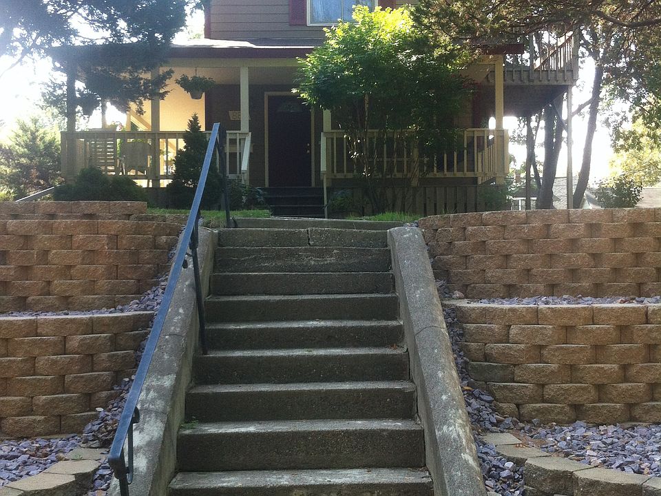 1st image of 886 Sherwood Ave