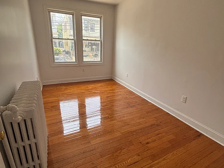 92 Woodlawn Ave #1 — Photo 8