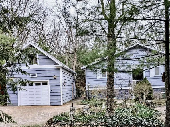 10161 Andrea St, Lambton Shores, ON N0M 2L0