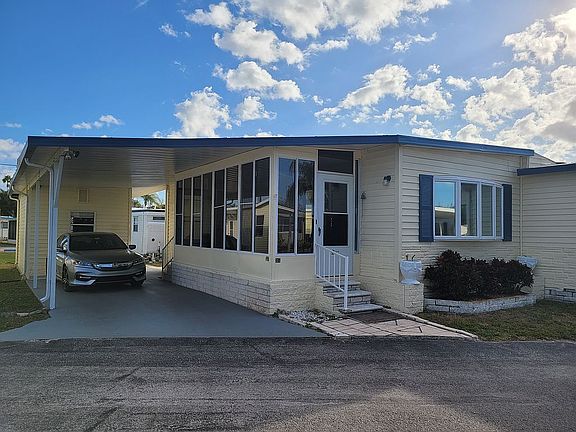 Large carport,height to 9'11