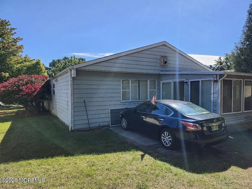 2 bed, 1364 sqft, $2,300 — Photo 1