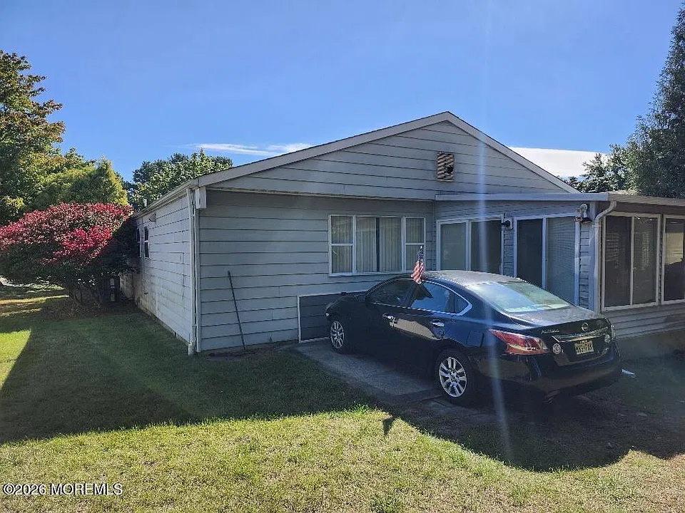 26 Chesterfield Ln
