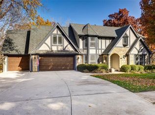 616 White Oak Ln, Kansas City, MO 64116