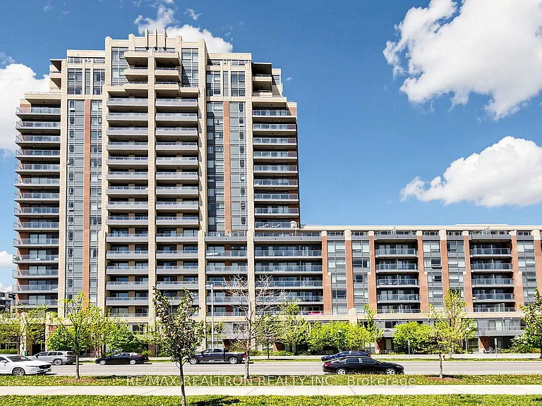 18 Uptown Dr #102 — Photo 1