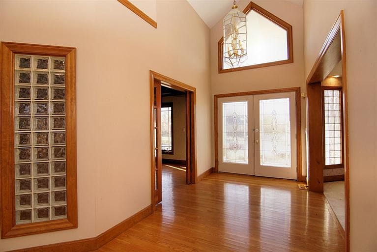 1st image of 2030 Harcourt Dr